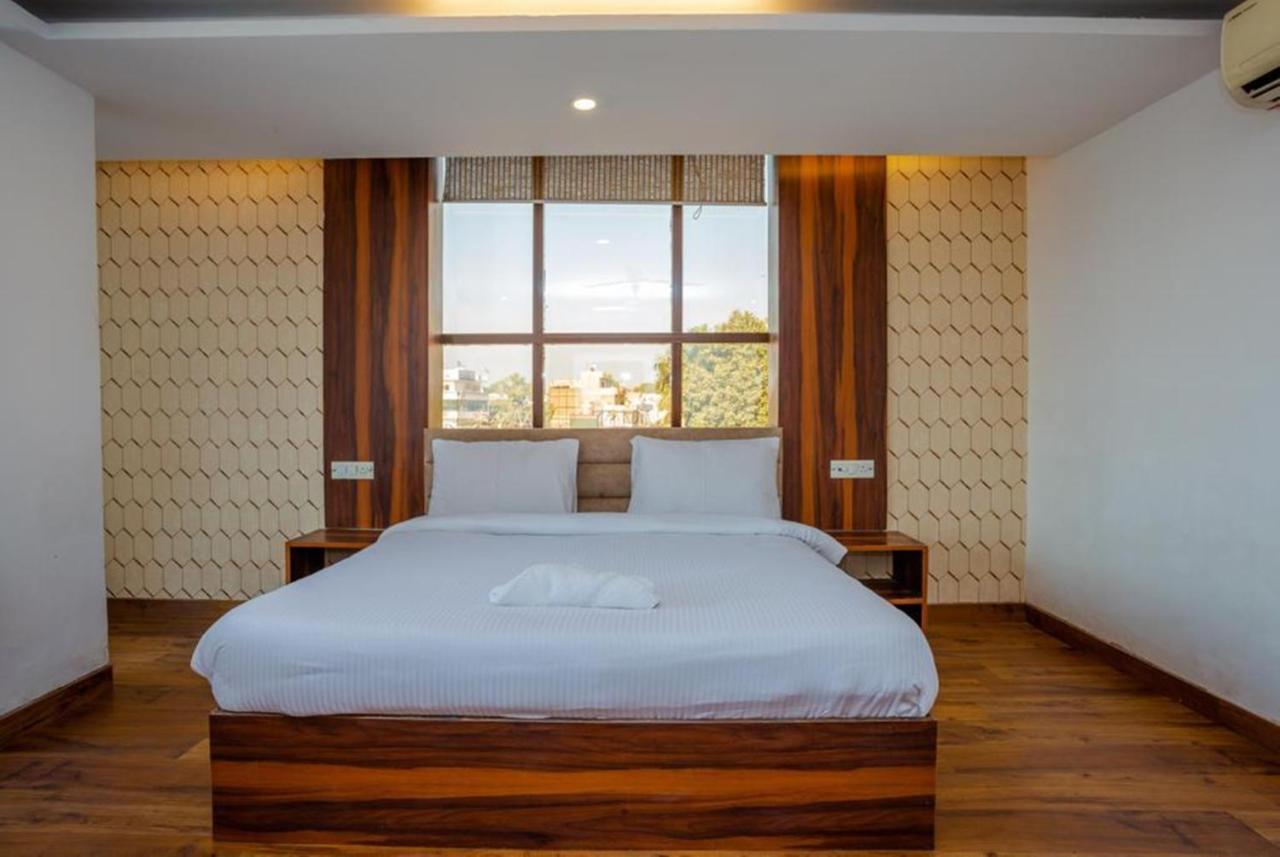Hotel Doon Dehradun Bagian luar foto
