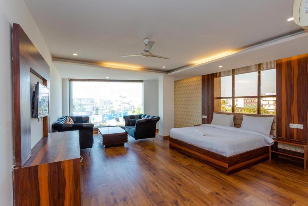 Hotel Doon Dehradun Bagian luar foto