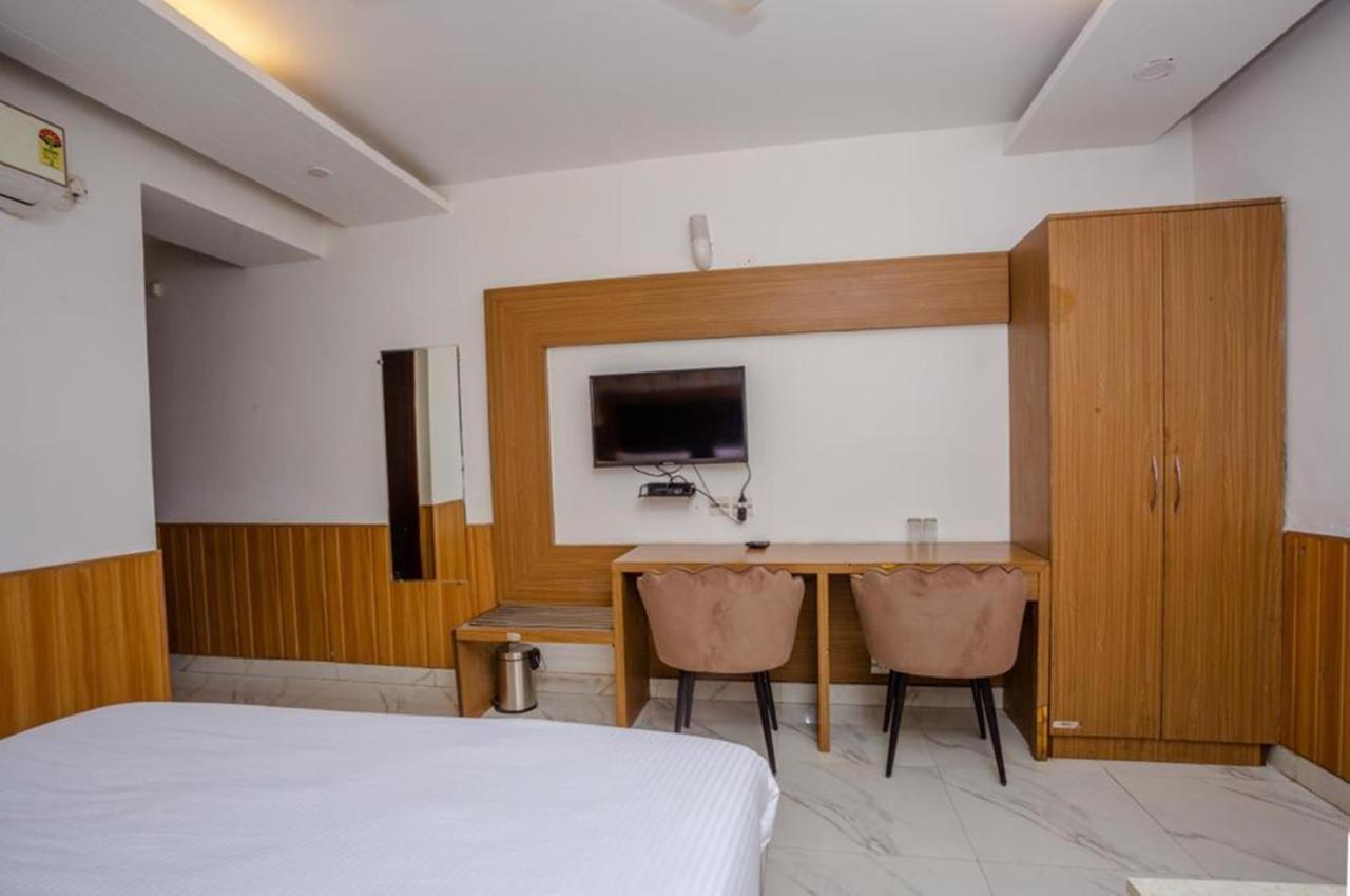 Hotel Doon Dehradun Bagian luar foto
